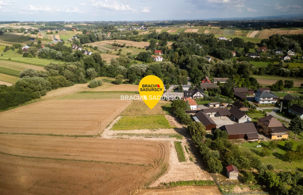 Zdzięsławice, gmina Michałowice. Działka 15 arów