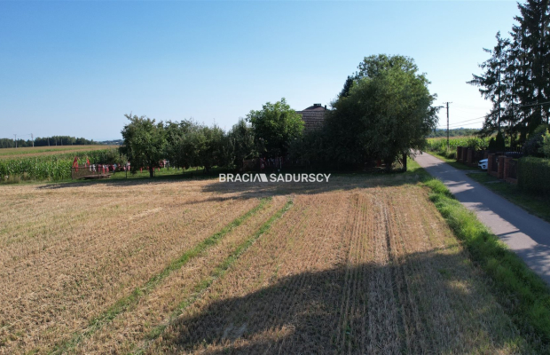 Na sprzedaż działka budowlana 14 a - Lesieniec / Sieciechowice, gmina Iwanowice  

 Do sprzedania działka budowlana o powierzch
