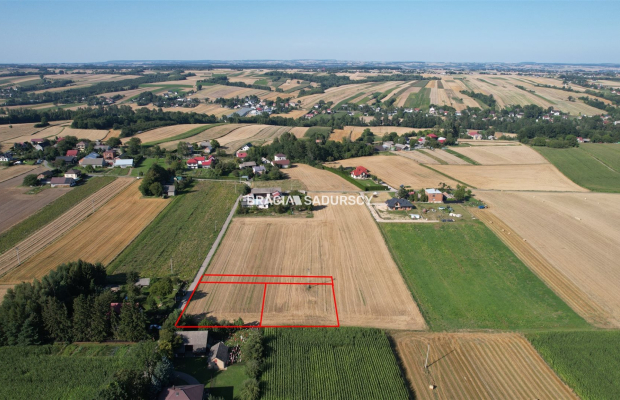 Na sprzedaż działka budowlana 14 a - Lesieniec / Sieciechowice, gmina Iwanowice  

 Do sprzedania działka budowlana o powierzch