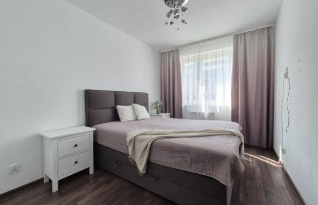 Ciche 2 pokoje na osiedlu z fontanną, m.postojowe