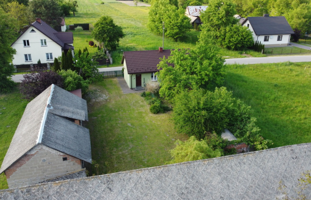 Siedlisko w Barłogach gm. Kurów 35 kw. do Lublina.