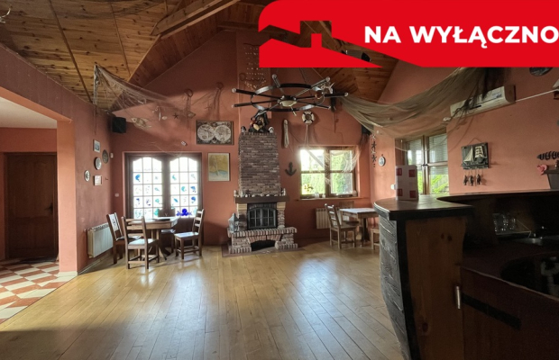 Dom z lokalem gastronomicznym