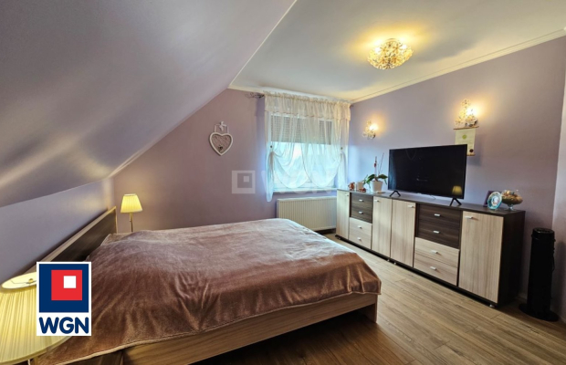 Konotop, dom 114 m2 z lokalem handlowo-usługowym 150 m2, cena 889 000,00 zł, sprzedam.  
  
Na sprzedaż dom z poddaszem użytkow