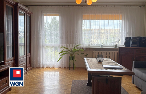 Nowa Sól, osiedle Konstytucji 3 Maja, mieszkanie, 2 pokoje, 48,3 m2, sprzedam, cena 330 000 zł.  
  
Oferuję na sprzedaż rozkła
