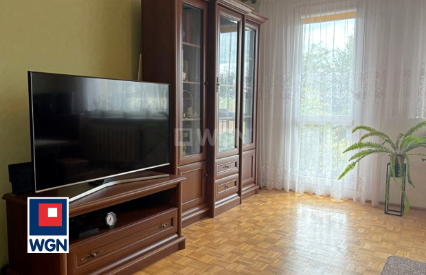Nowa Sól, osiedle Konstytucji 3 Maja, mieszkanie, 2 pokoje, 48,3 m2, sprzedam, cena 330 000 zł.  
  
Oferuję na sprzedaż rozkła