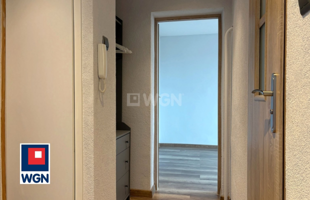Nowa Sól, mieszkanie 2 pokoje, kawalerka, 36 m2, wynajmę, odstępne 1 500 zł.  
  
Oferuję na wynajem mieszkanie w bloku, przy u
