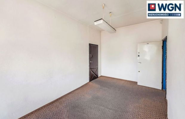 Sępólno Krajeńskie, budynki biurowo-magazynowe, 1021 m2, sprzedam, 690 000 zł, netto.  
  
Biura z zapleczem magazynowym w dobr