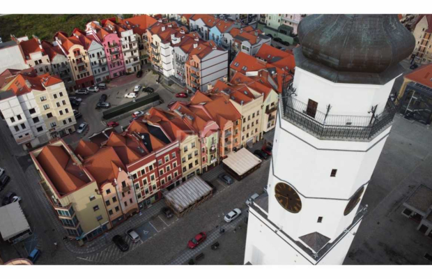 Głogów, Kamienica Stare Miasto, pow całkowita 663,15m2, 2 800 000 zł, sprzedam.  
  
Na sprzedaż atrakcyjna kamienica w centrum