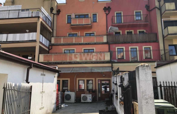 Głogów, Kamienica Stare Miasto, pow całkowita 663,15m2, 2 800 000 zł, sprzedam.  
  
Na sprzedaż atrakcyjna kamienica w centrum