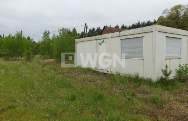 Przemków, hala, magazyn, plac utwardzony, wynajmę, cena 5000 zł (netto).  
  
Do wynajęcia duży obiekt składający się z kilku h