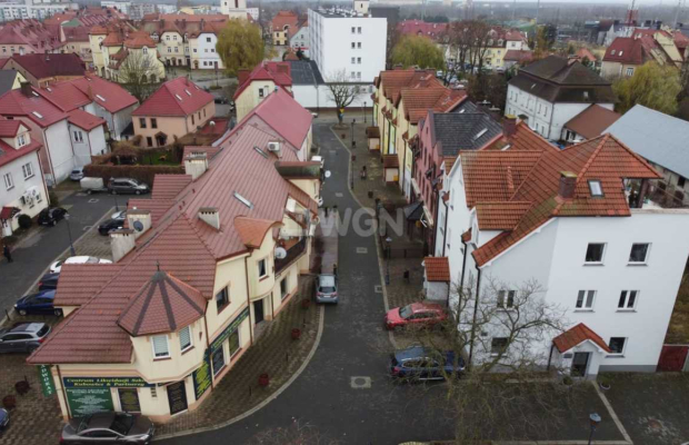 Polkowice, Kossaka, Stare Miasto, pow całkowita 510,15 m2, 2 150 000 zł, sprzedam.  
  
Na sprzedaż atrakcyjna kamienica w cent
