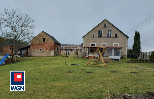 Bobrzany, dom 4 pokoje, 105 m2, sprzedam, cena 199 000 zł.  
Nowa cena!  
  
 Oferta wyłącznie w WGN nieruchomości.  
  
 Sprze