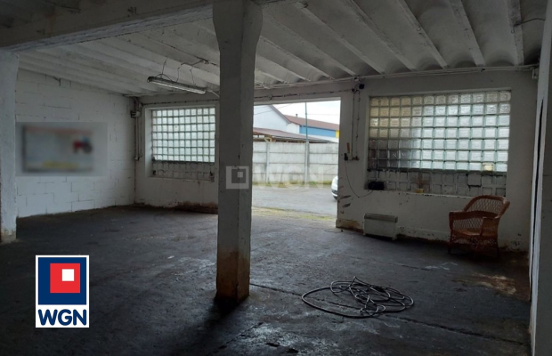 Szprotawa, obiekt warsztatowo-magazynowy, 171 m2, sprzedam, cena 390 000 zł.  
Nowa cena!  
  
 Oferta wyłącznie w WGN Nierucho