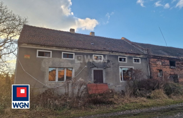 Szprotawa, dom, 4 pokoje, 100 m2, sprzedam, cena 499 000 zł.  
  
Oferta wyłącznie w WGN Nieruchomości.  
  
 Sprzedam dom z za