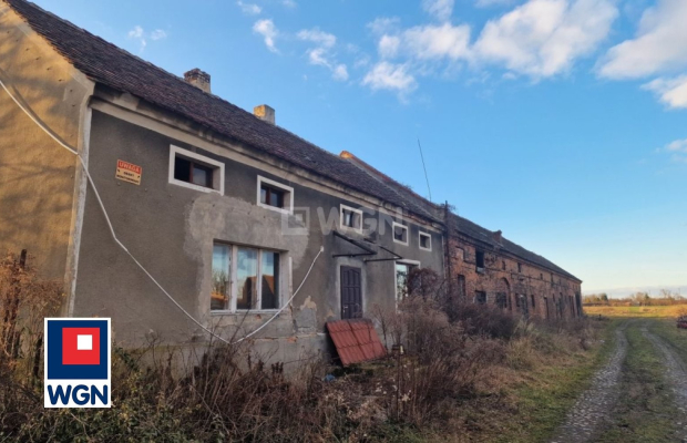 Szprotawa, dom, 4 pokoje, 100 m2, sprzedam, cena 499 000 zł.  
  
Oferta wyłącznie w WGN Nieruchomości.  
  
 Sprzedam dom z za