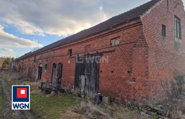 Szprotawa, dom, 4 pokoje, 100 m2, sprzedam, cena 499 000 zł.  
  
Oferta wyłącznie w WGN Nieruchomości.  
  
 Sprzedam dom z za