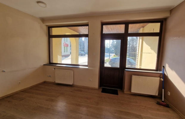 Szprotawa, obiekt usługowy 4 pokoje, 73 m2, wynajmę, cena 3 900 zł.  
Nowa cena! 
  
 Oferta wyłącznie w WGN Nieruchomości.  
 