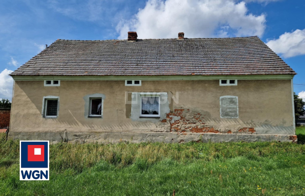 Chichy gmina Małomice, dom 4 pokoje, 120 m2, działka 2428 m2, cena 349 000 zł, sprzedam.  
  
Na sprzedaż oferuję Państwu dom w