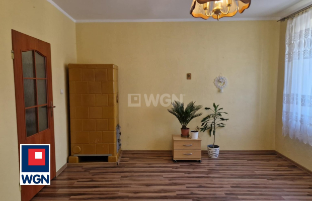 Małomice, mieszkanie 1 pokój, 39 m2, cena 122 000 zł, sprzedam.  
  
Na sprzedaż duża kawalerka na parterze w 4- rodzinnej kami