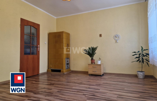 Małomice, mieszkanie 1 pokój, 39 m2, cena 122 000 zł, sprzedam.  
  
Na sprzedaż duża kawalerka na parterze w 4- rodzinnej kami