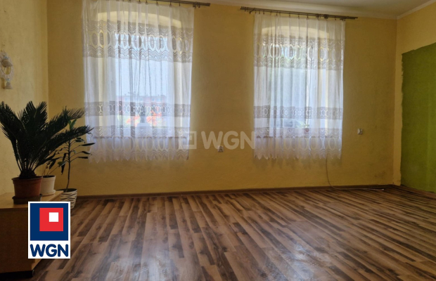 Małomice, mieszkanie 1 pokój, 39 m2, cena 122 000 zł, sprzedam.  
  
Na sprzedaż duża kawalerka na parterze w 4- rodzinnej kami