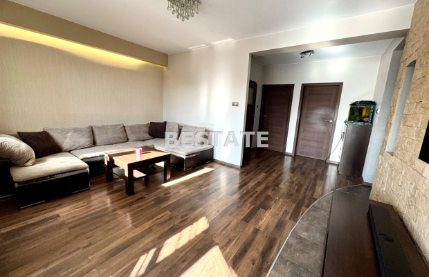 Przestronny apartament z garażem, teren zamknięty