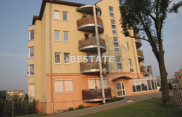 Przestronny apartament z garażem, teren zamknięty