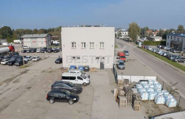 Budynek biurowo-usługowy na Sprzedaż - ul. Przemysłowa, Tarnów  

 Jako agent nieruchomości w Tarnowie, mam zaszczyt zaprezento