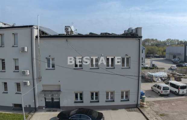 Budynek biurowo-usługowy na Sprzedaż - ul. Przemysłowa, Tarnów  

 Jako agent nieruchomości w Tarnowie, mam zaszczyt zaprezento
