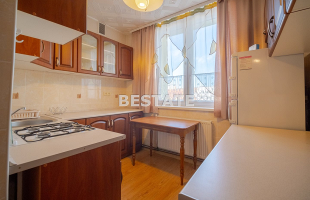 Na sprzedaż mieszkanie w Tarnowie przy ul. Lwowskiej - 2 pokoje, balkon, duża piwnica  

 Mam przyjemność zaprezentować ofertę 