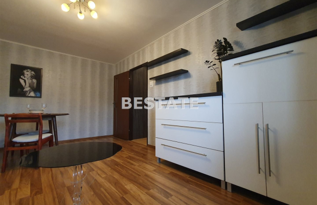 Do wynajęcia przestronne mieszkanie o powierzchni 44,18 m2 położone przy ul. Rydza Śmigłego. Nieruchomość zlokalizowana na trze