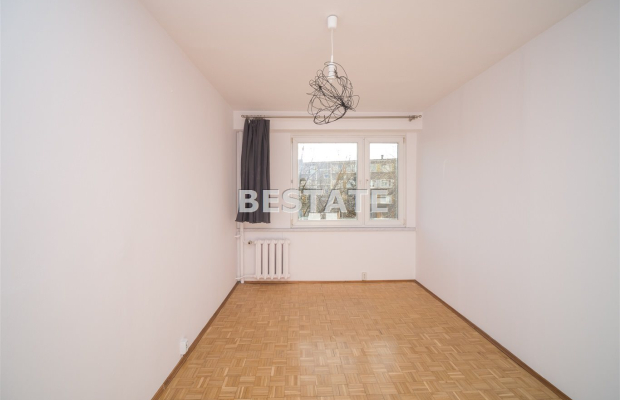 Do wynajęcia przestronne mieszkanie o powierzchni 72 m2 położone przy ul. Bitwy Pod Studziankami. Nieruchomość zlokalizowana na