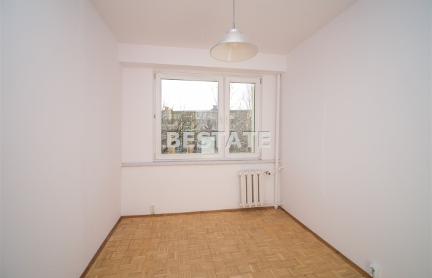 Do wynajęcia przestronne mieszkanie o powierzchni 72 m2 położone przy ul. Bitwy Pod Studziankami. Nieruchomość zlokalizowana na