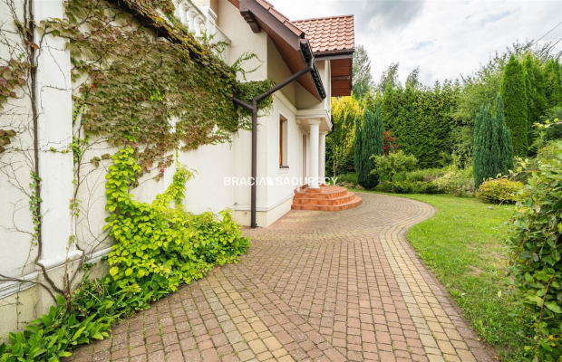 PRZESTRONNY, KLIMATYCZNY DOM NA WIDOKOWEJ DZIALCE 