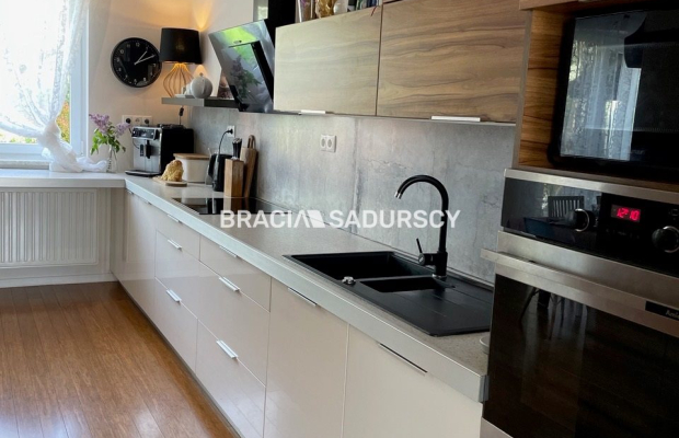 wyjątkowy dom w zabudowie bliźniaczej.