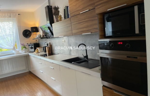 wyjątkowy dom w zabudowie bliźniaczej.