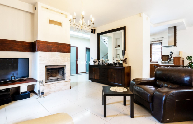 Piękny, klimatyczny dom  w doskonałej lokalizacji 