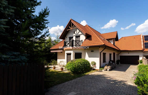 Piękny, klimatyczny dom  w doskonałej lokalizacji 