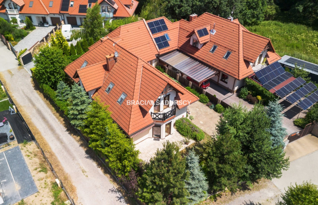 Piękny, klimatyczny dom  w doskonałej lokalizacji 