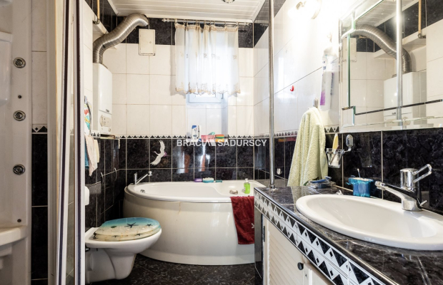 SWOSZOWICE, DOM W ZABUDOWIE BLIŹNIACZEJ, 3 POK 