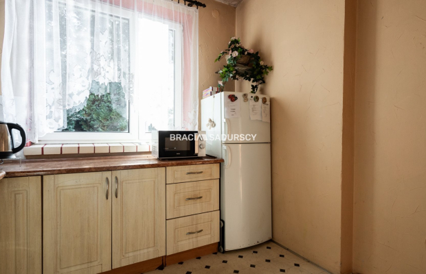 SWOSZOWICE, DOM W ZABUDOWIE BLIŹNIACZEJ, 3 POK 