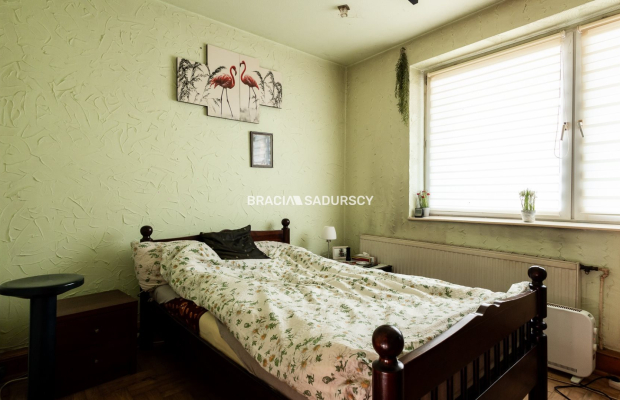 SWOSZOWICE, DOM W ZABUDOWIE BLIŹNIACZEJ, 3 POK 