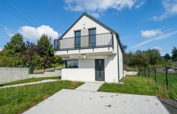 Koźmice Małe - Nowy dom z widokiem na łąki