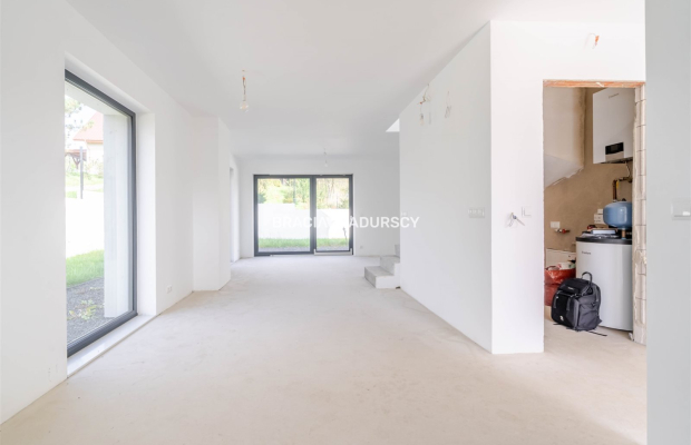 Koźmice Małe - Nowy dom z widokiem na łąki