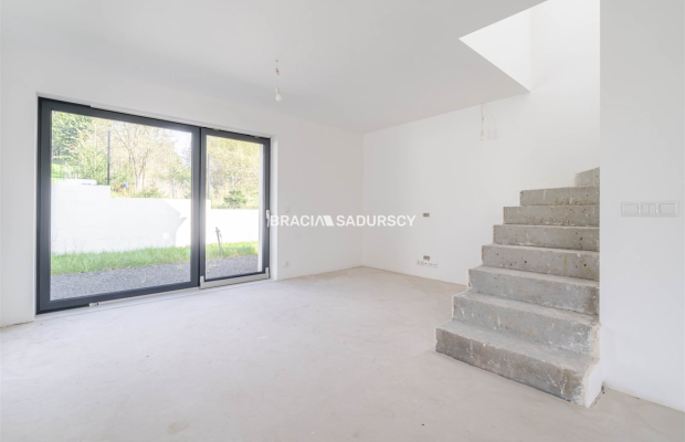 Koźmice Małe - Nowy dom z widokiem na łąki