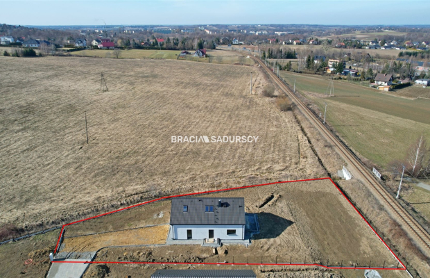 ​​​​​  Dom wolnostojący w Inwałdzie - nowoczesna stodoła z antresolą  
  Oferujemy do sprzedaży wyjątkowy, energooszczędny dom 