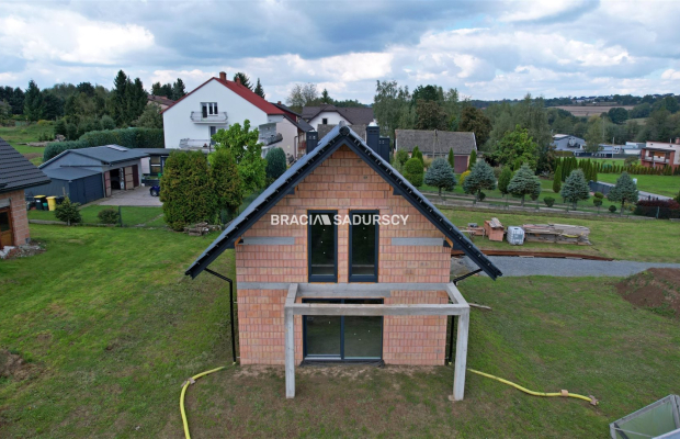 DOM JAWCZYCE 4 SYPIALNIE 100 M2 PREMIUM 2025