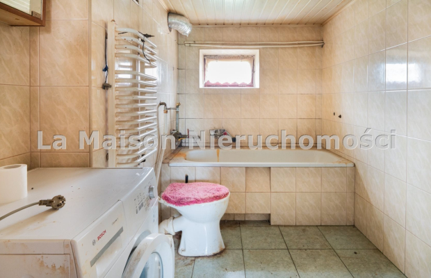 Dom z potencjałem - idealny pod inwestycję. 