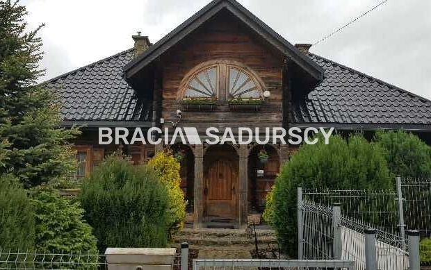 Klimatyczny dom z bali drewnianych - Michałowice 