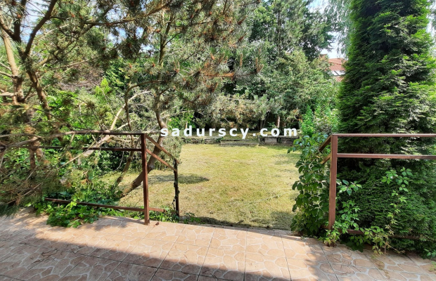 Ładny dom szeregowy 146m2 na działce 307m2 w Wólce Kozodawskiej, na pograniczu z Zalesiem Górnym pod Piasecznem.    
 
 Osiedle